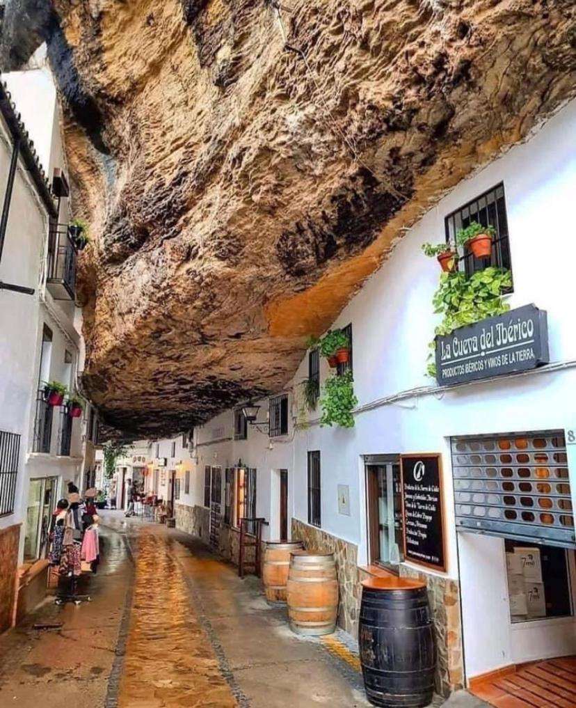 Casa Cueva “El Refugio En La Cueva” Villa Setenil De Las Bodegas Екстериор снимка