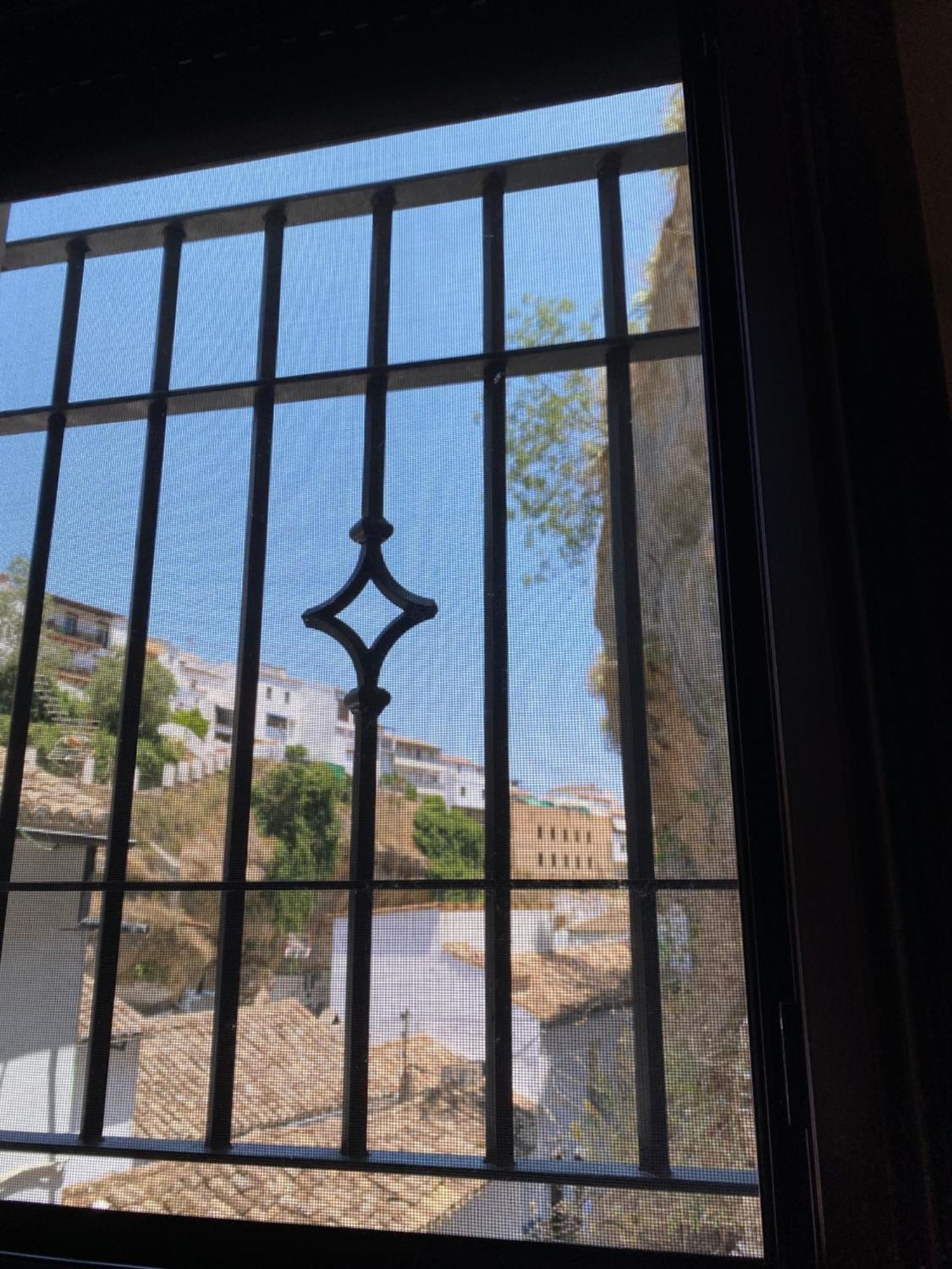Casa Cueva “El Refugio En La Cueva” Villa Setenil De Las Bodegas Екстериор снимка